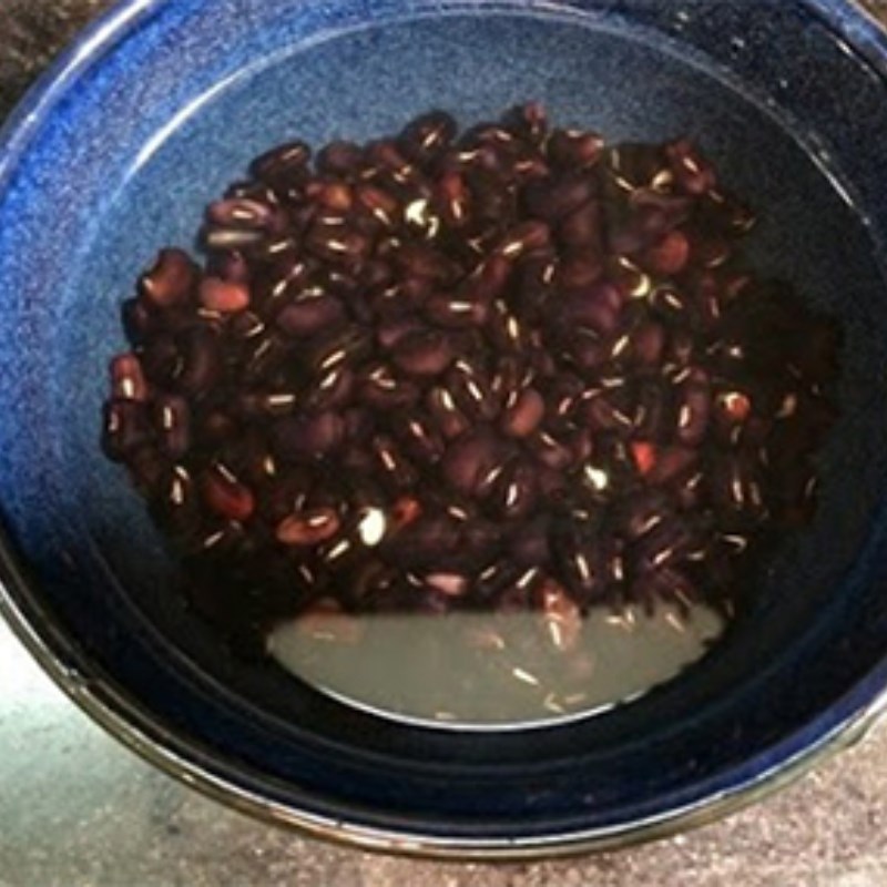 Bước 1 Ngâm hạt Sữa óc chó đậu đen