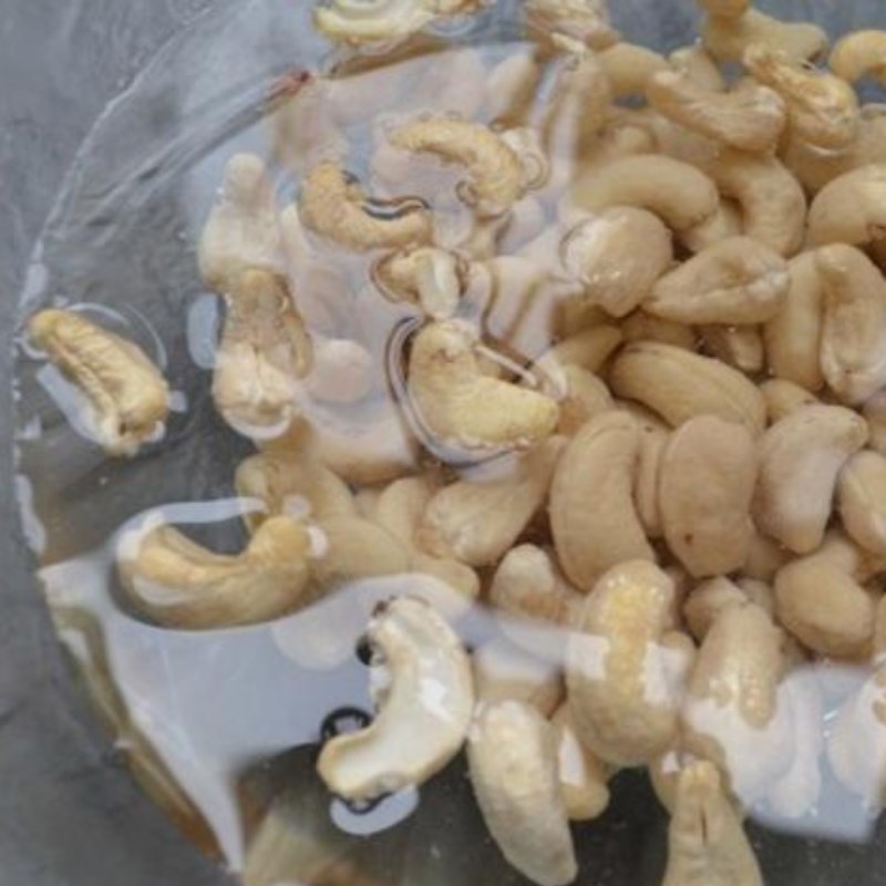 Bước 1 Ngâm hạt Sữa óc chó đậu đen hạt điều