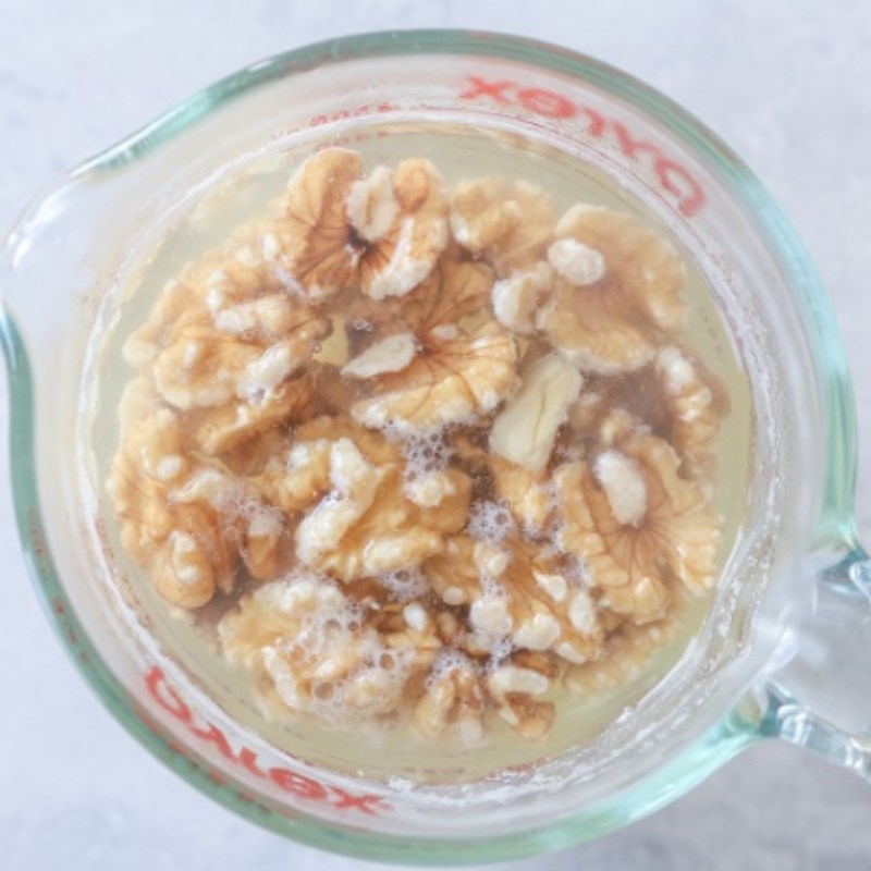 Bước 1 Ngâm hạt Sữa óc chó đậu đen hạt điều