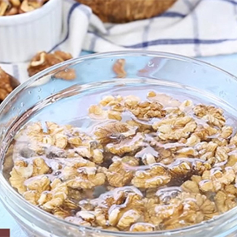 Bước 1 Ngâm hạt Sữa óc chó đậu đen