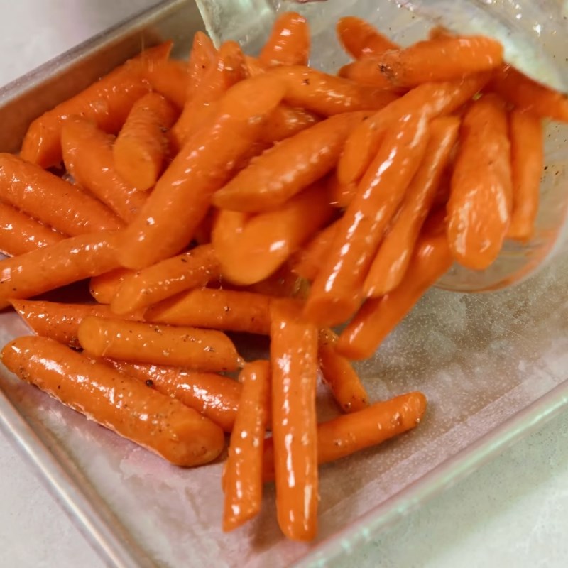 Bước 3 Nướng cà rốt Cà rốt nướng mật ong