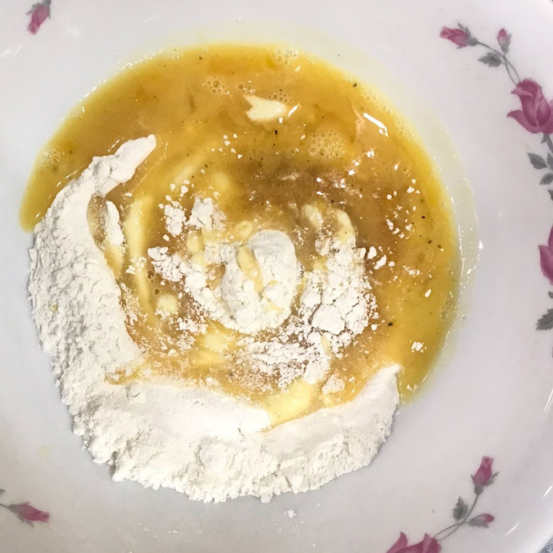 Bước 3 Pha bột Cà tím chiên giòn