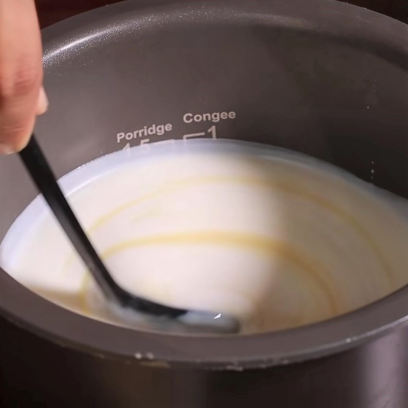 Bước 3 Pha hỗn hợp sữa Sữa chua nha đam bằng nồi cơm điện