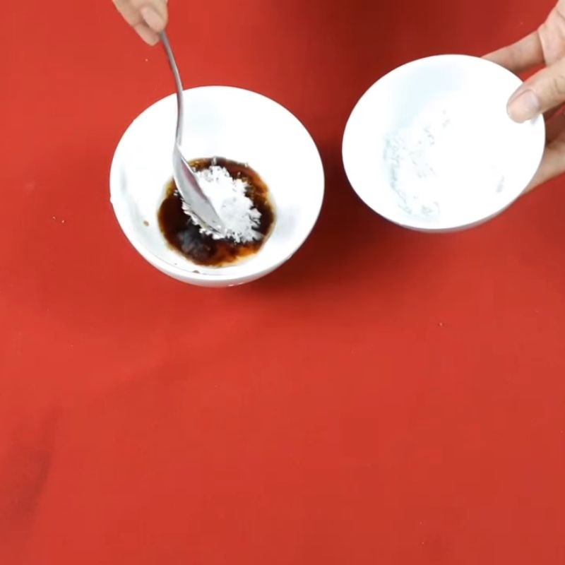 Bước 2 Pha nước sốt xào Bông cải xào thập cẩm