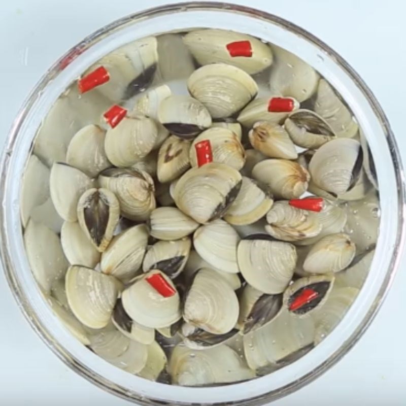 Bước 1 Sơ chế nghêu Mì nghêu