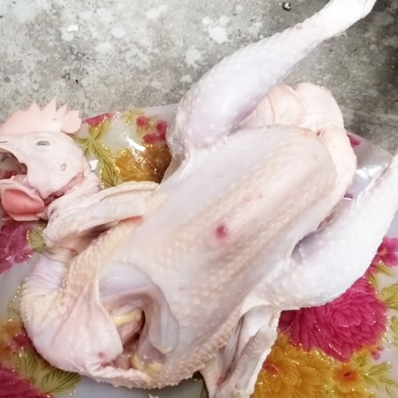 Bước 1 Sơ chế nguyên liệu Gà nướng lá mắc mật