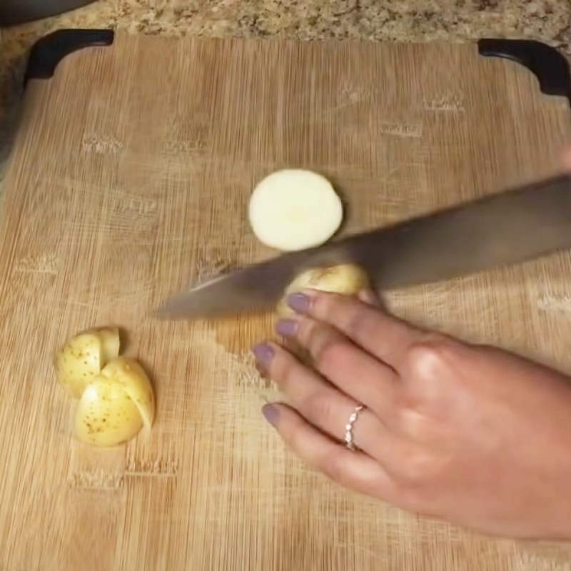 Bước 1 Sơ chế nguyên liệu Súp khoai tây