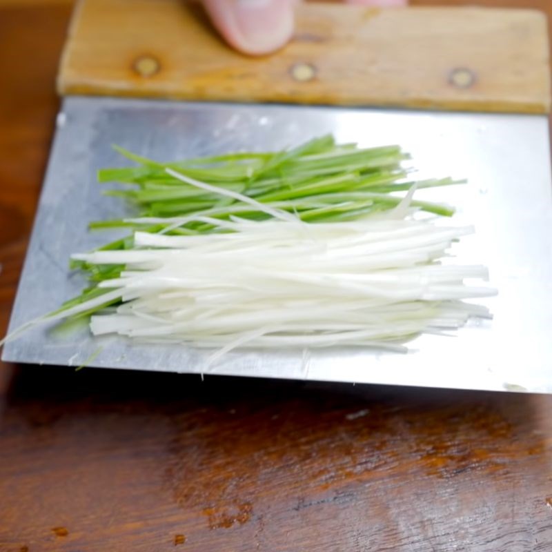 Bước 1 Sơ chế nguyên liệu Mì somen tôm