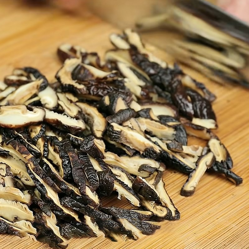 Bước 1 Sơ chế nguyên liệu Súp trứng nấm đậu