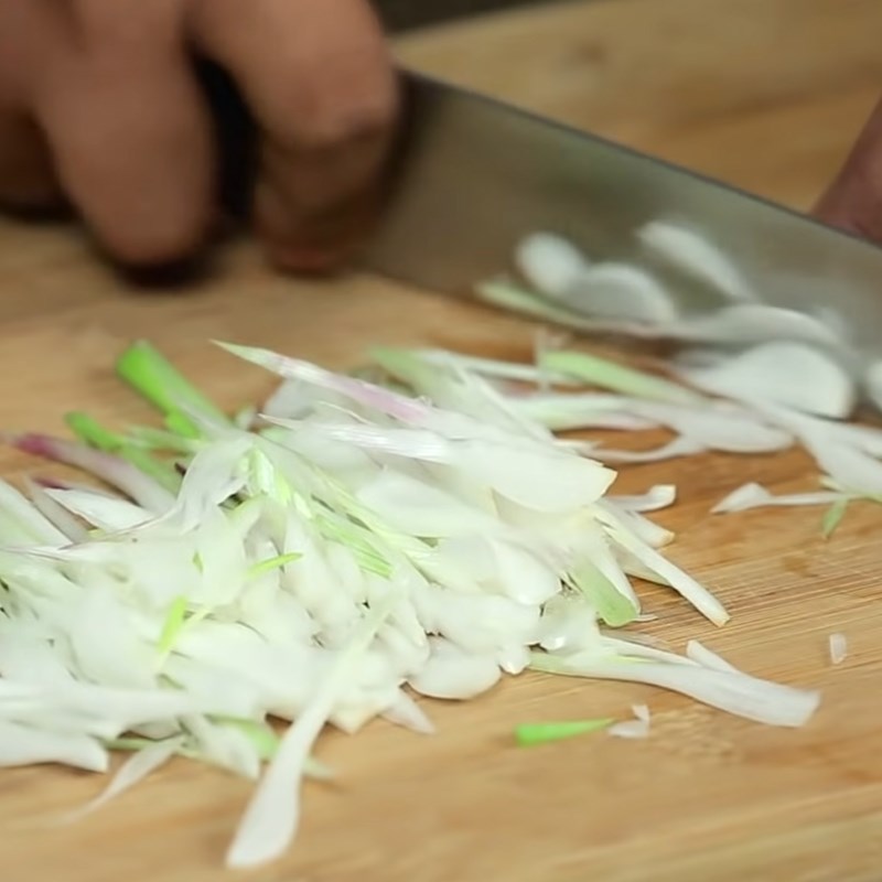 Bước 1 Sơ chế nguyên liệu Hot and sour soup rau