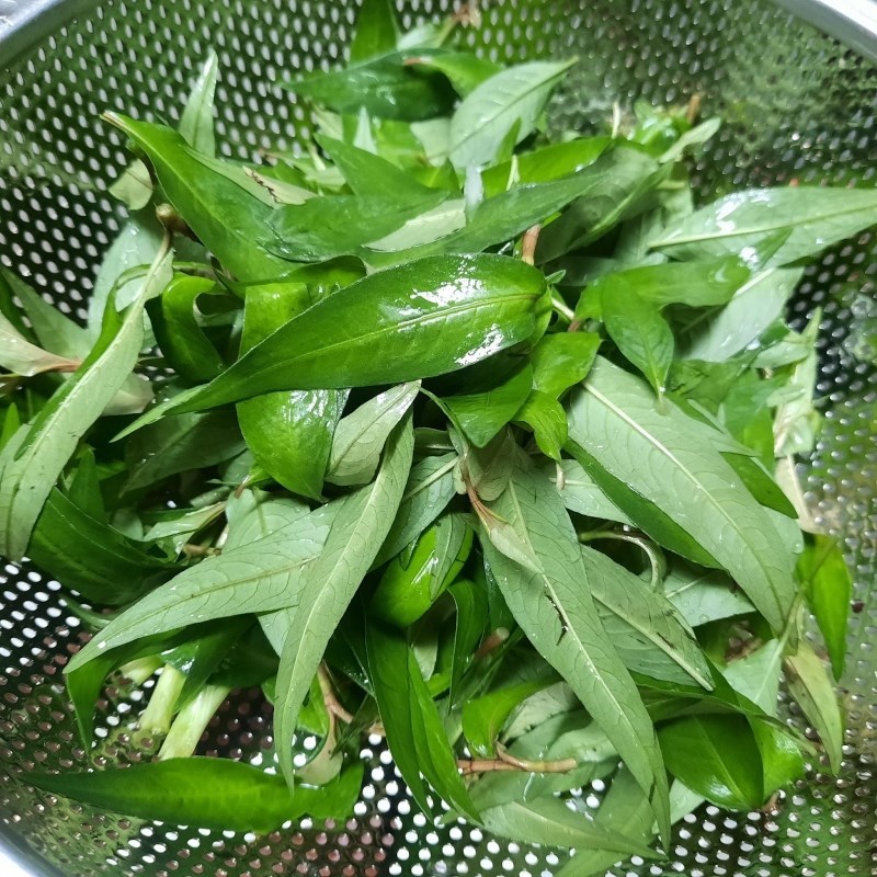Bước 2 Sơ chế nguyên liệu Tu hài hấp sả
