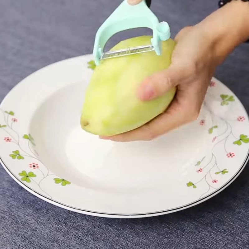 Bước 1 Sơ chế nguyên liệu Bánh tráng trộn