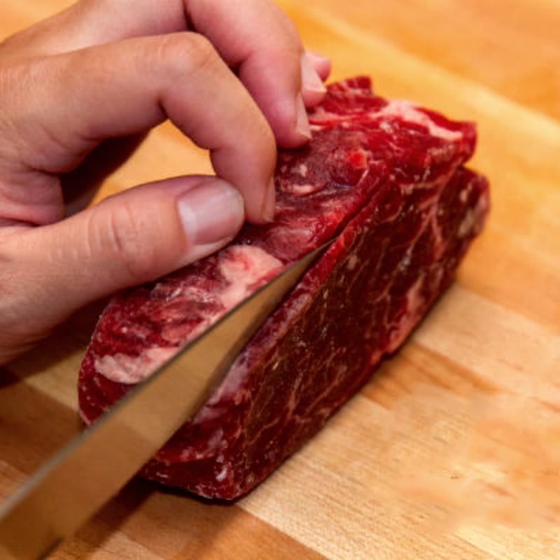 Bước 1 Sơ chế thịt bò Mì trứng xào thịt bò