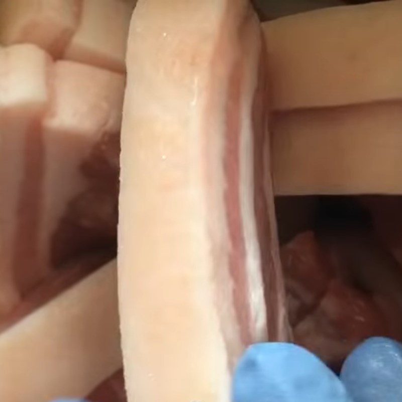 Bước 1 Sơ chế thịt heo Thịt heo nướng sả