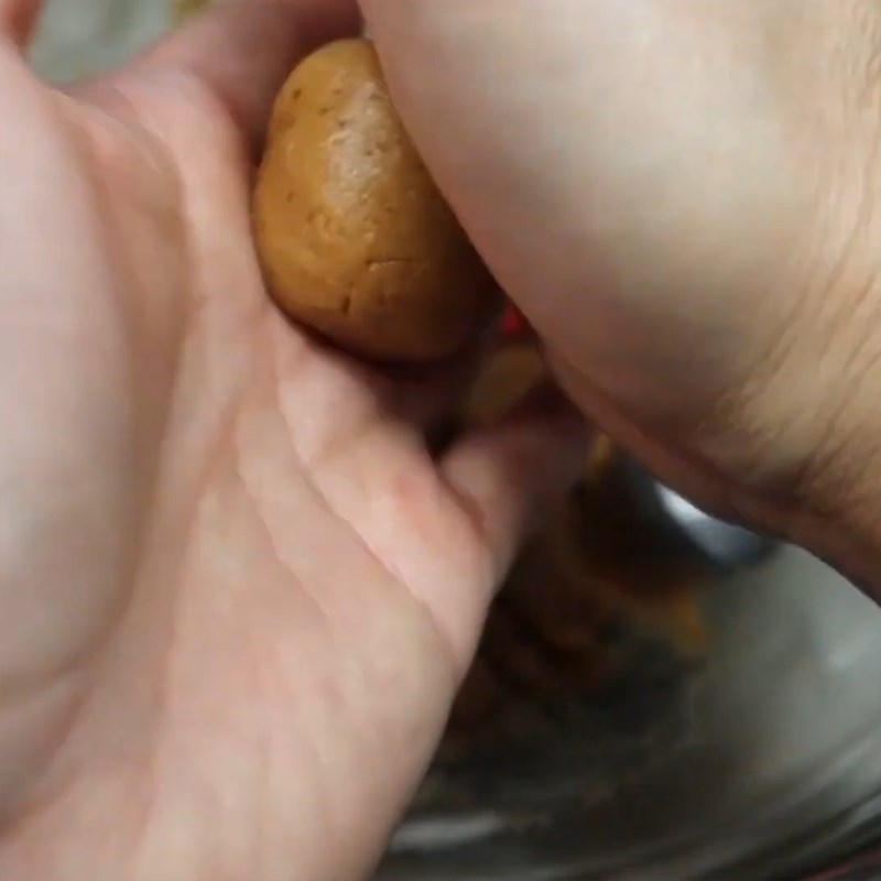 Bước 2 Tạo hình bánh quy Bánh quy bơ đậu phộng bằng nồi cơm điện