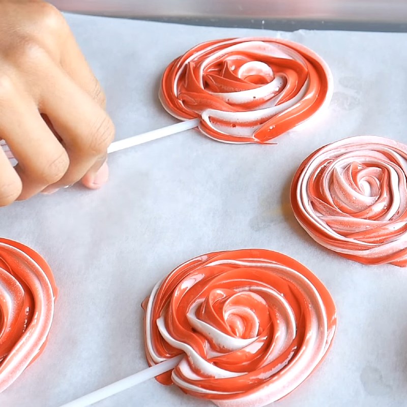 Bước 4 Tạo hình kẹo Kẹo mút lollipop