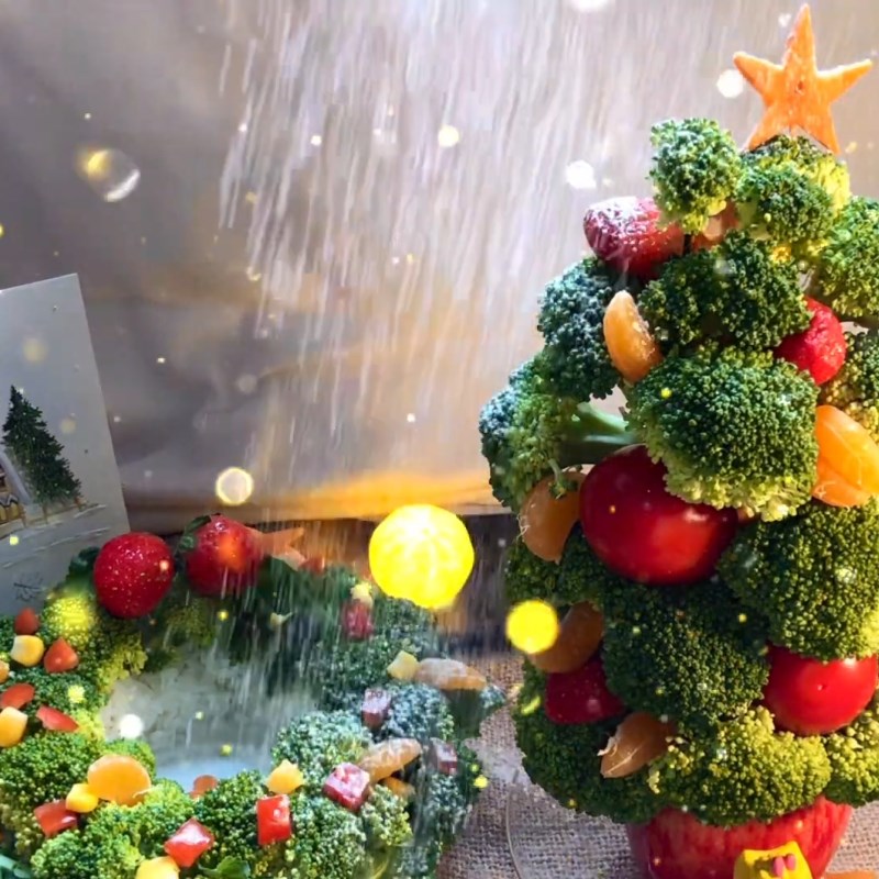 Bước 4 Thành phẩm Xếp trái cây, rau củ tạo hình cây thông Noel