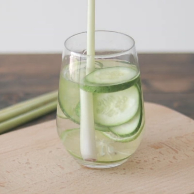 Bước 3 Thành phẩm Cách làm ống hút từ sả