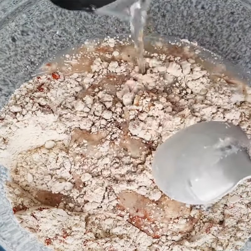 Bước 1 Trộn bột Bít tết chay từ bột mì căn