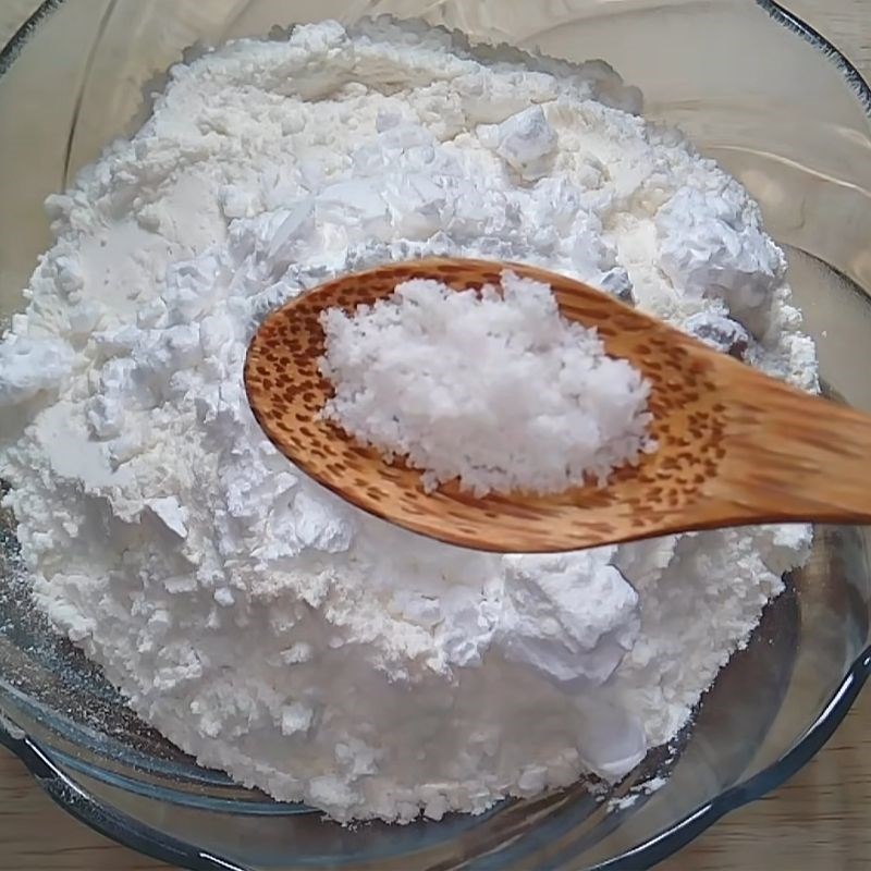 Bước 1 Trộn và nhồi bột Mì tươi Trung Quốc