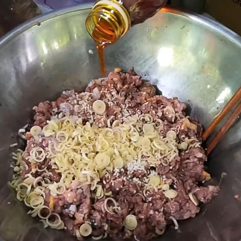 Bước 2 Ướp hỗn hợp thịt heo Ếch nướng Campuchia