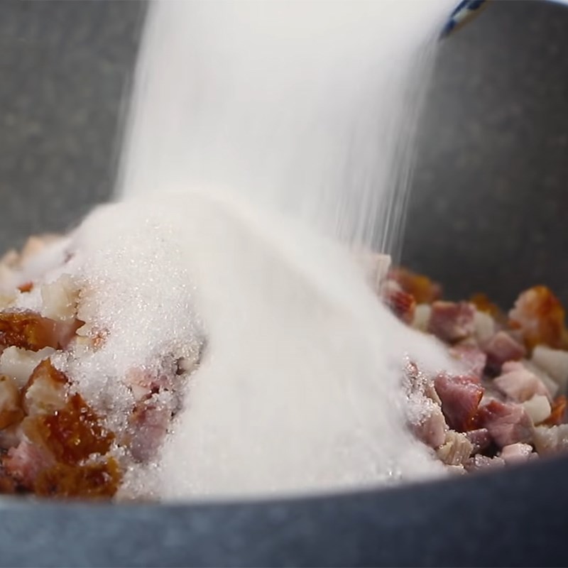 Bước 2 Xào heo quay Chè bột lọc heo quay