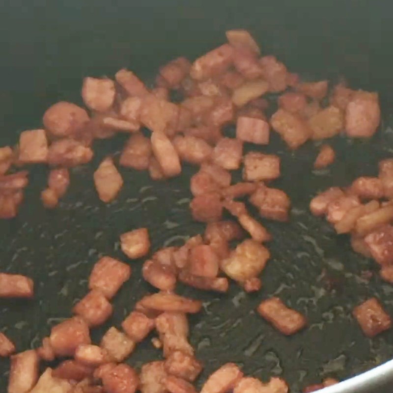 Bước 4 Xào thịt xông khói Súp khoai tây thịt xông khói