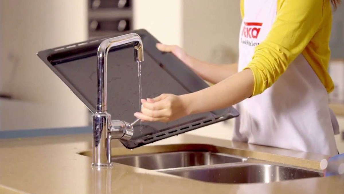 4 Cách vệ sinh bếp nướng điện