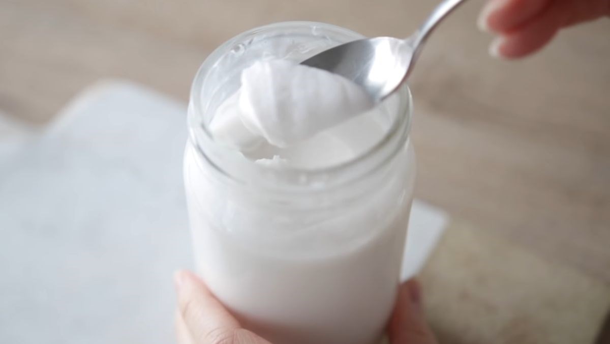Cách làm yaourt dừa đơn giản nhất là gì?
