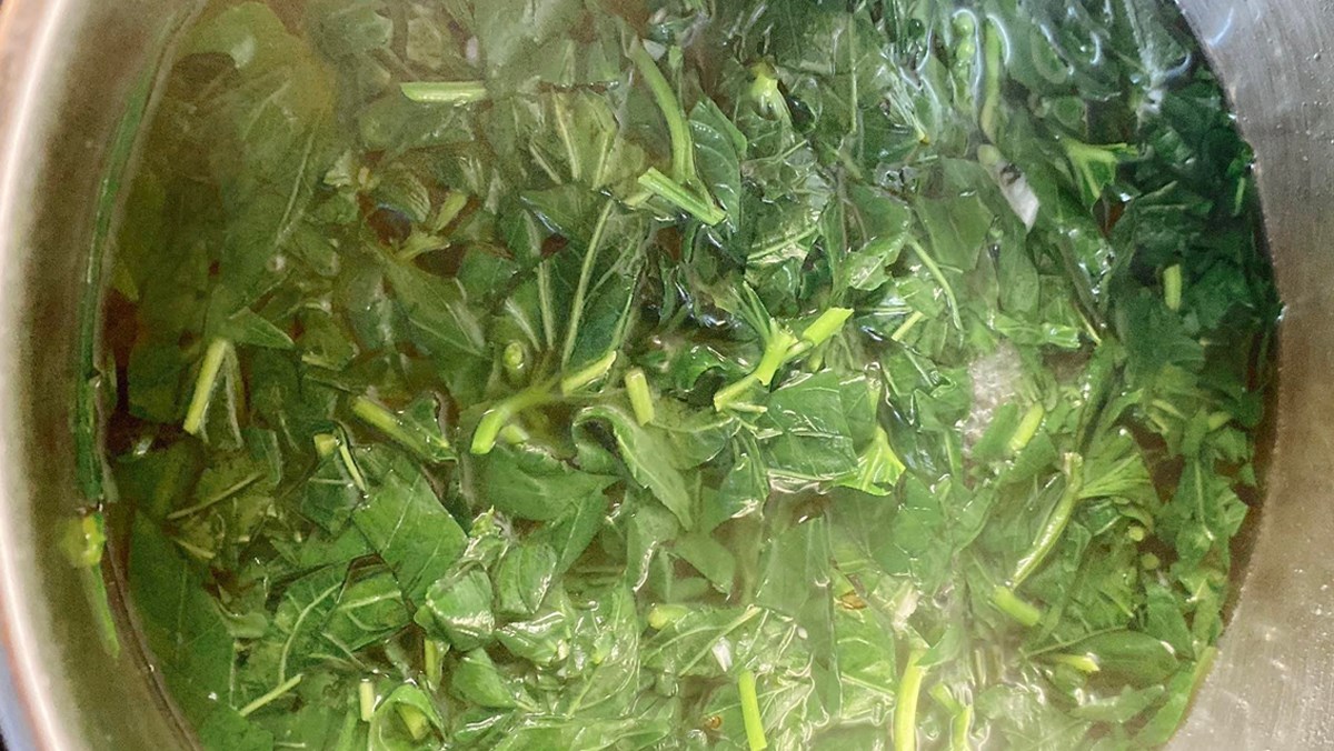 Canh rau xanh thầy thuốc nấu nướng tỏi