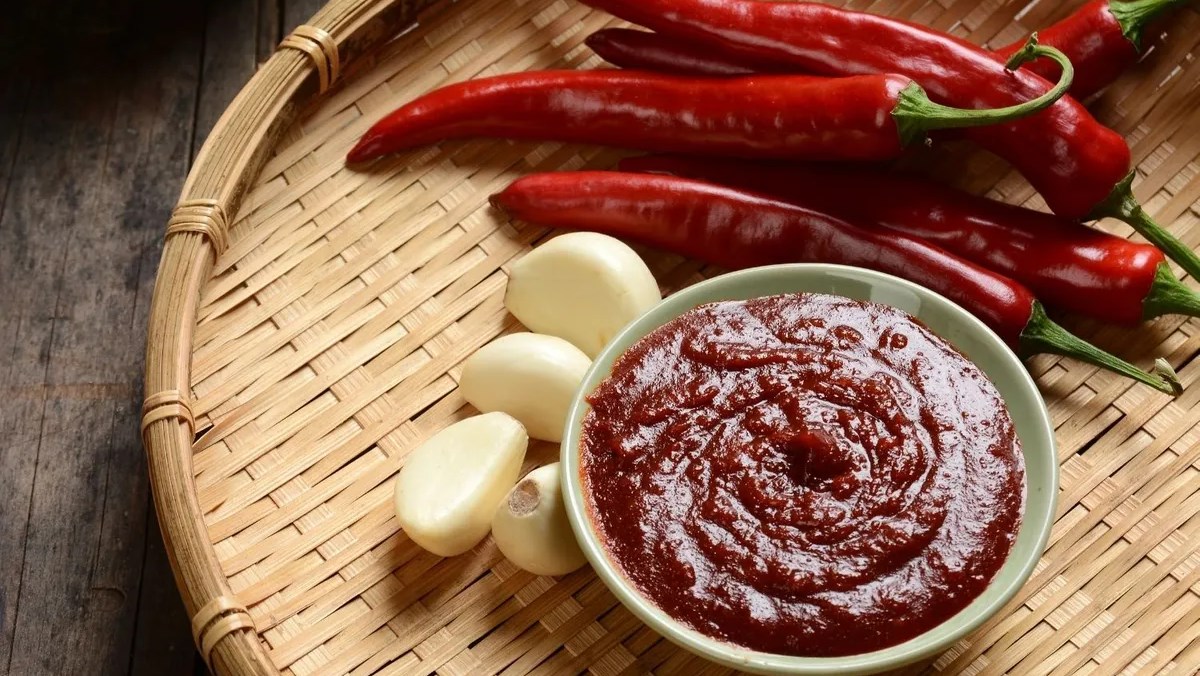 What is the traditional use of Gochujang sauce in Korean cuisine?