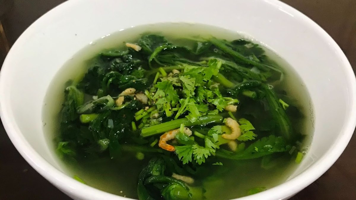 Canh tần ô (cải cúc) nấu tôm khô