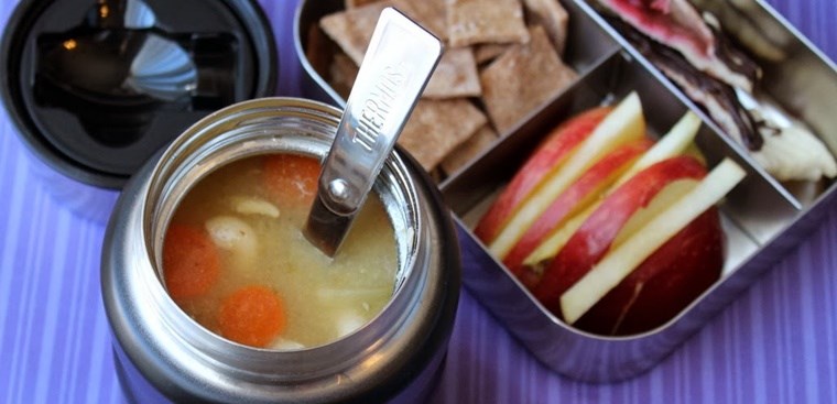 d&ugrave;ng b&igrave;nh giữ nhiệt l&agrave;m n&oacute;ng thức ăn