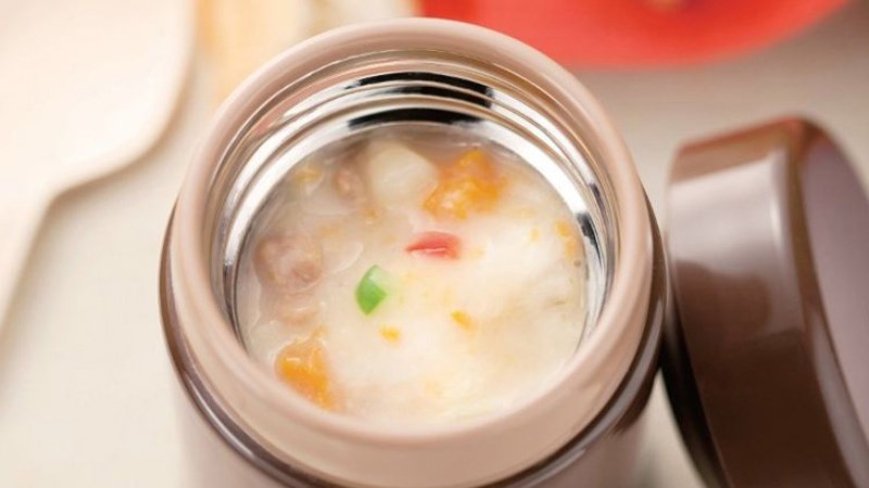 D&ugrave;ng b&igrave;nh giữ nhiệt để nấu ch&aacute;o