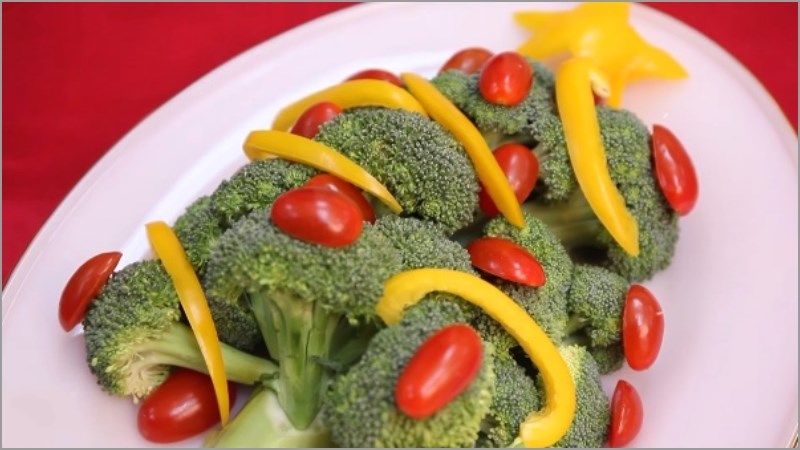 D&ugrave;ng đĩa oval cho m&oacute;n rau củ