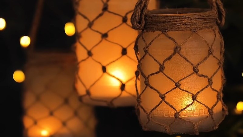 D&ugrave;ng hũ đựng gia vị, hũ đựng thực phẩm l&agrave;m đ&egrave;n trang tr&iacute; bếp, ph&ograve;ng ngủ