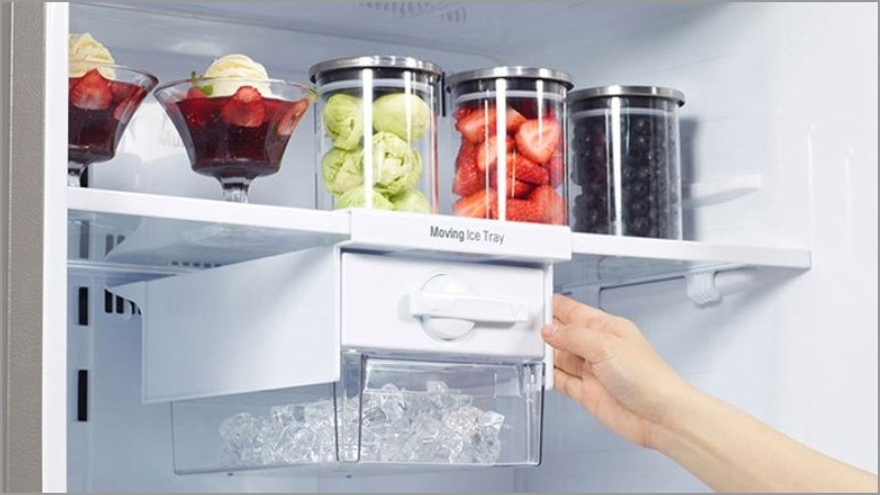 Cách 2: đến dao vào phòng đông tủ lạnh