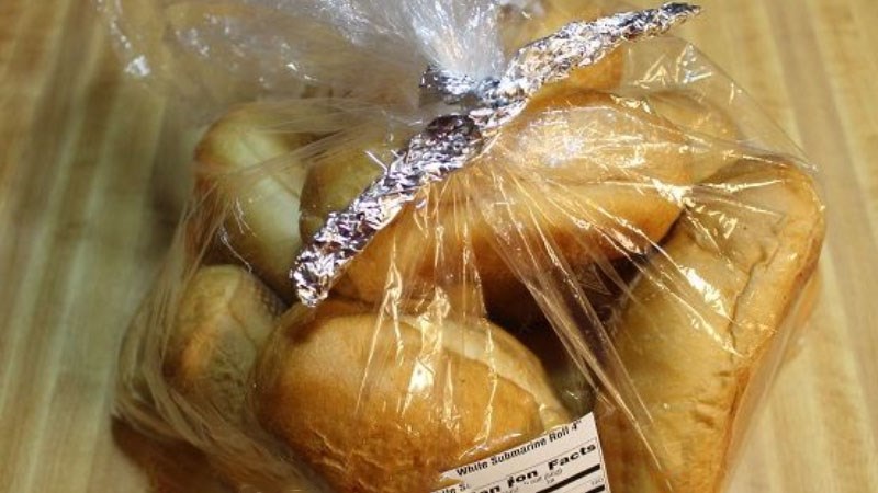 D&ugrave;ng giấy bạc l&agrave;m d&acirc;y buộc cố định