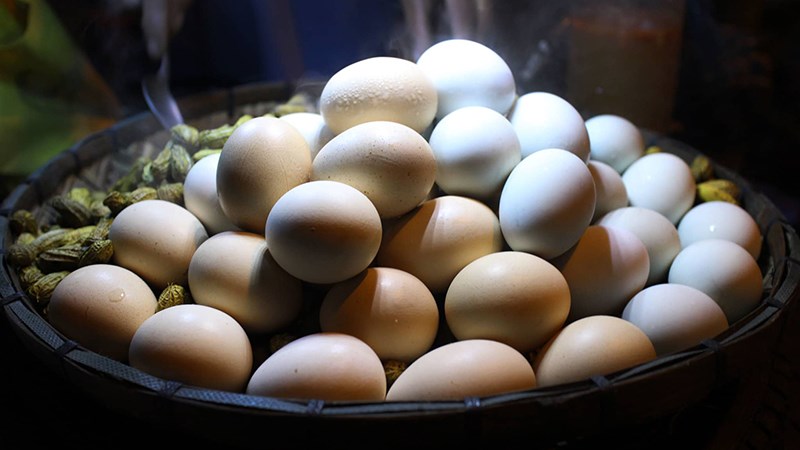 Cách bảo quản trứng vịt lộn còn sống