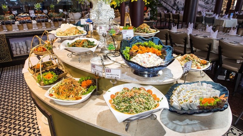 Bày trí món ăn, gia vị, đồ uống