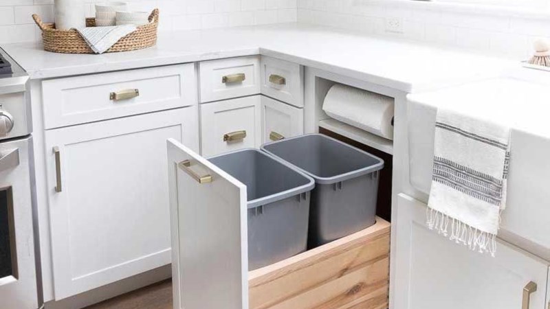 Th&ugrave;ng r&aacute;c. th&ugrave;ng gạo