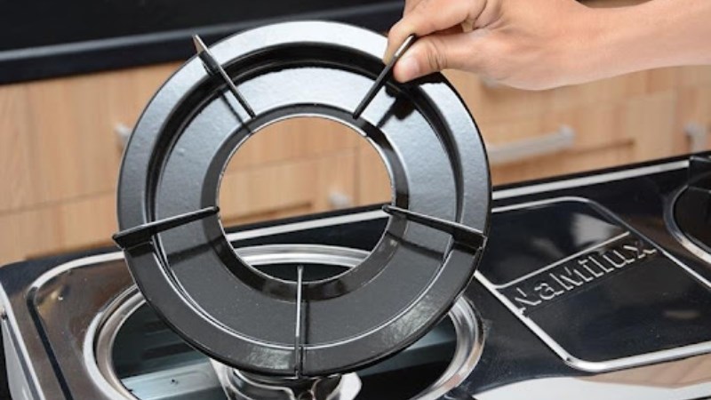 Vệ sinh kiềng bếp 