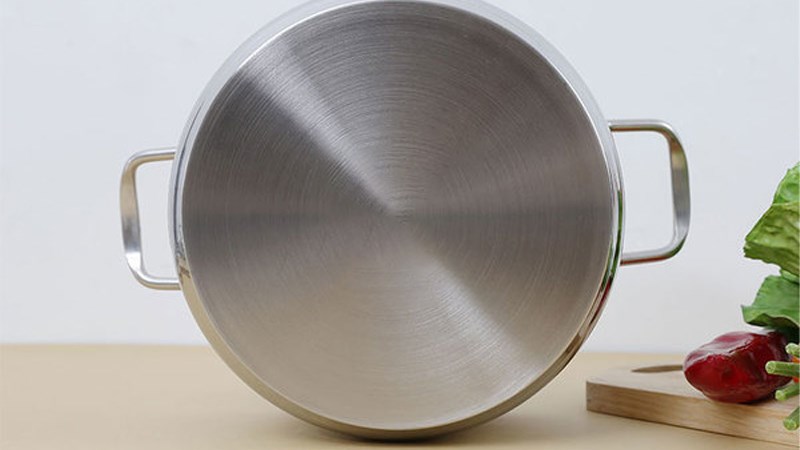 Chọn theo cấu tạo đ&aacute;y nồi 