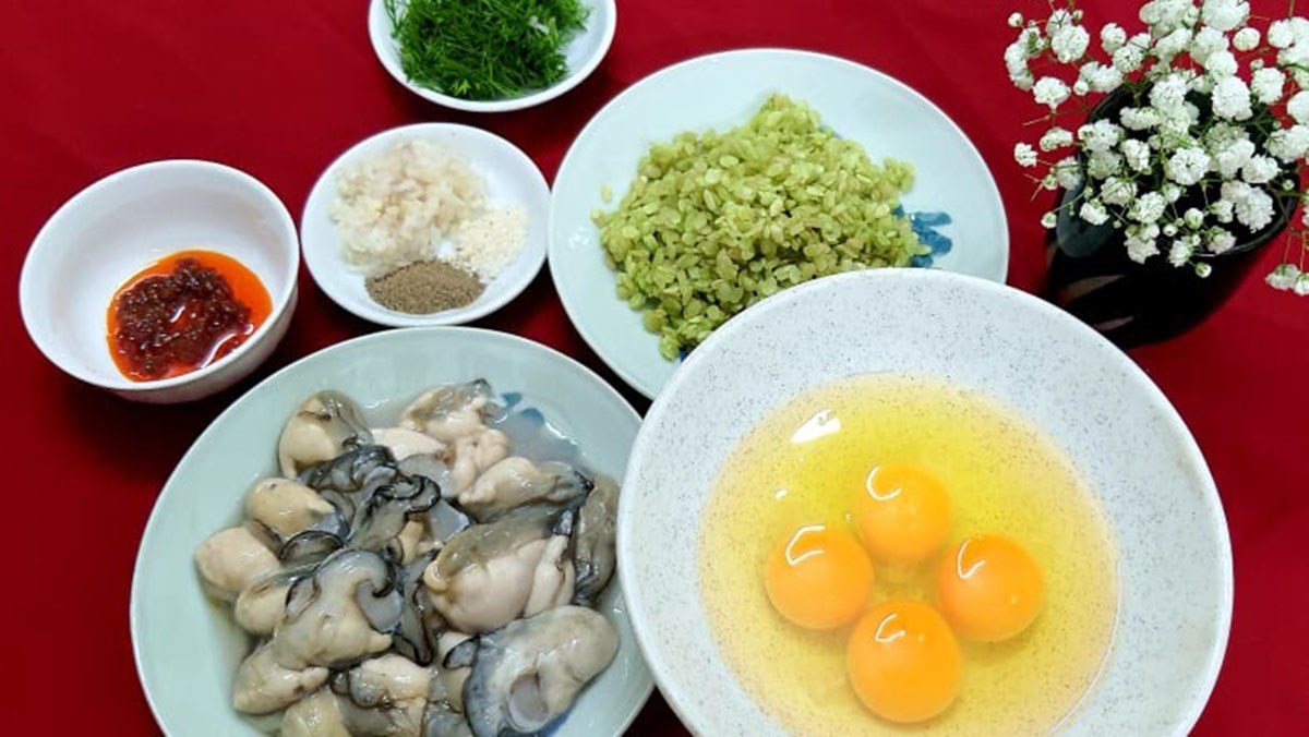 Nguyên liệu nấu món trứng chiên hàu với cốm dẻo