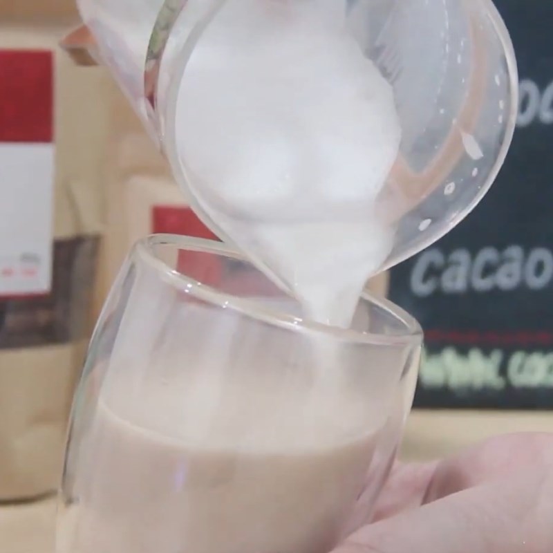 Bước 3 Hoàn thành Trà sữa ca cao latte