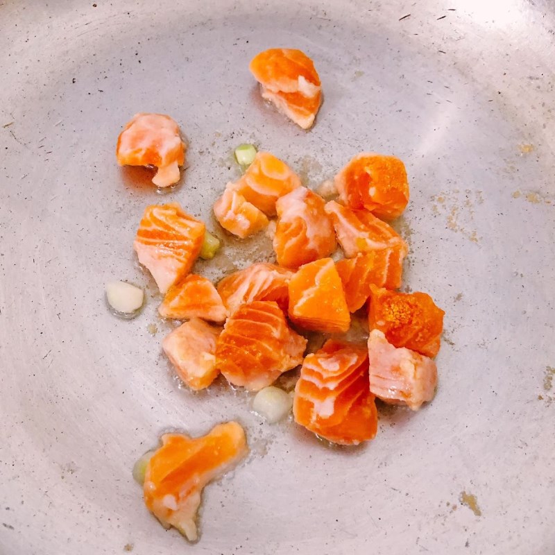 Step 2 Make Creamy Salmon Pasta