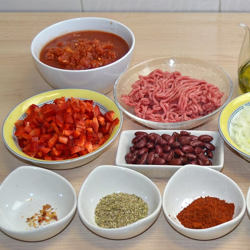 Bước 1 Sơ chế các nguyên liệu Bò hầm đậu đỏ