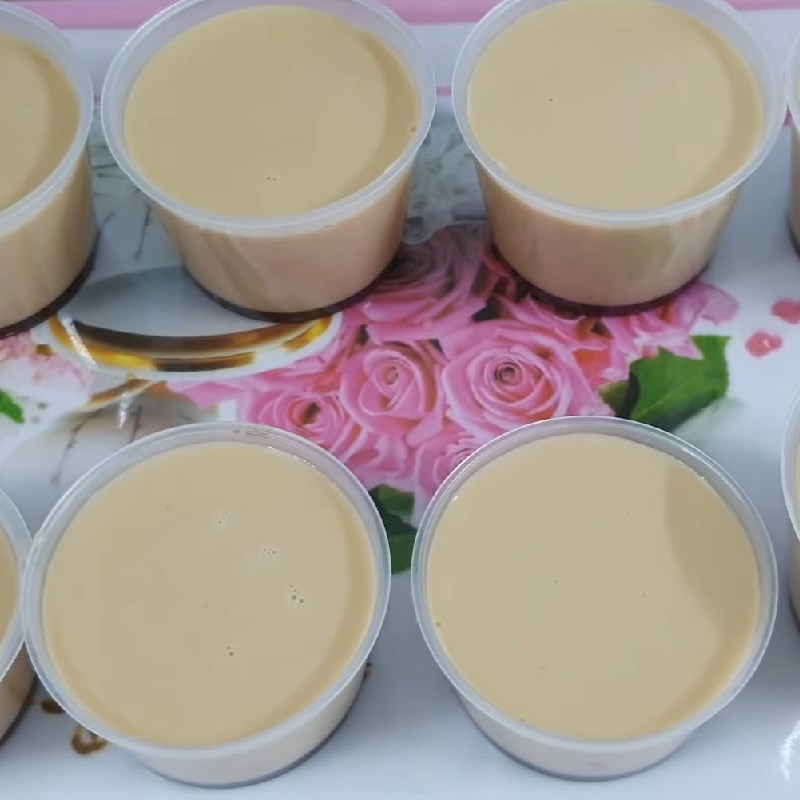 Bước 4 Đổ khuôn và hấp bánh Bánh flan milo