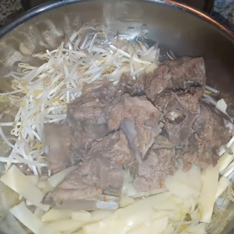 Bước 4 Hoàn thành Canh xương bò nấu nấm (canh xương bò Hàn Quốc)