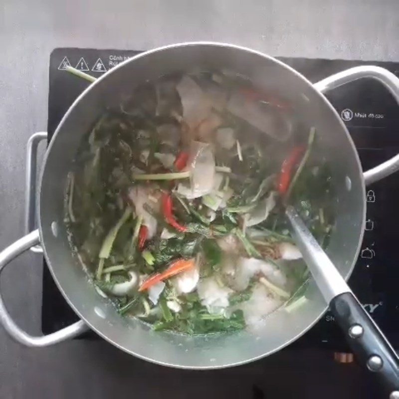 Bước 5 Nấu canh Canh xương bò măng chua